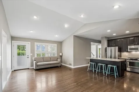634 Indian Path Road Grayslake IL 60030