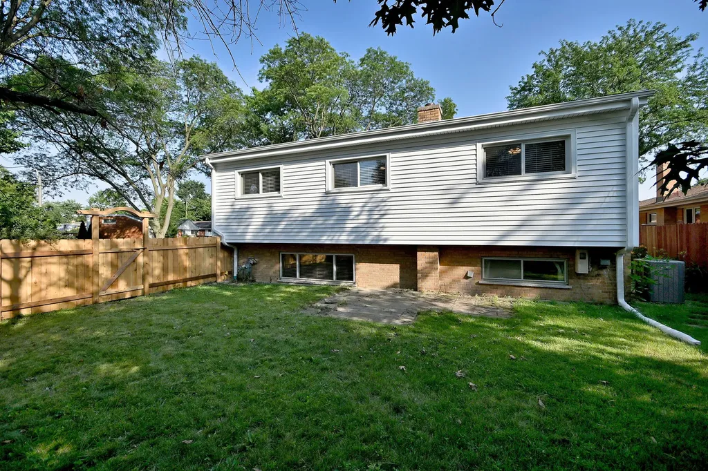 286 South Boyd Avenue Elmhurst IL 60126