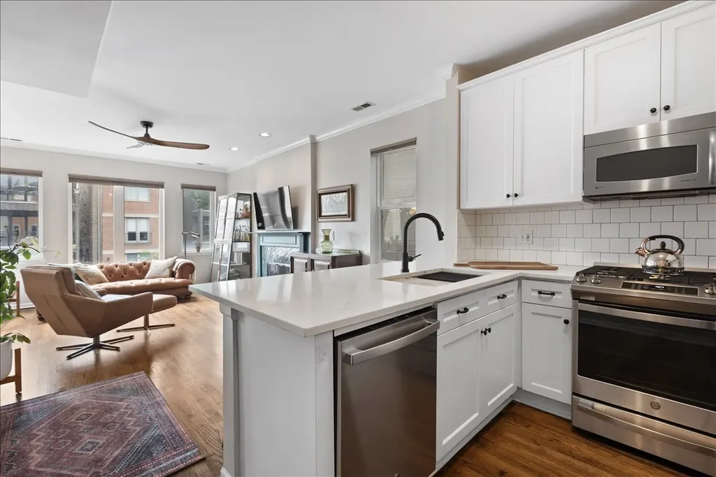 1112 North Paulina Street Chicago IL 60622