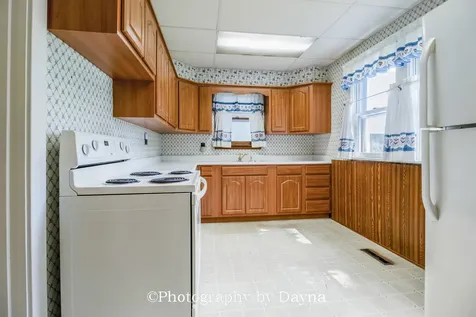 502 East 4th Street Momence IL 60954
