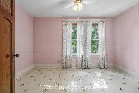 502 East 4th Street Momence IL 60954