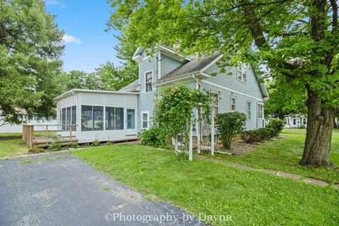 502 East 4th Street Momence IL 60954