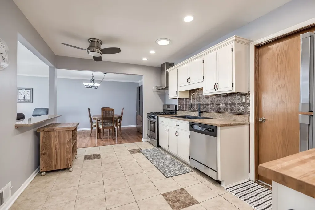 18228 Montana Court Orland Park IL 60467