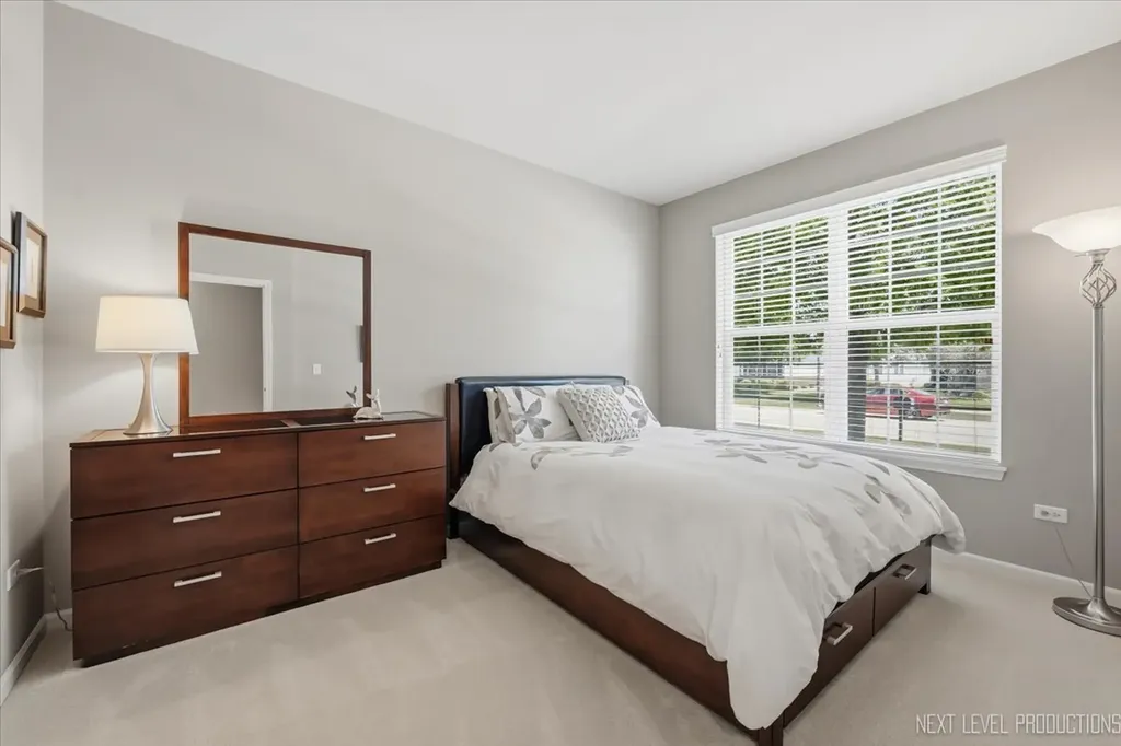 2747 Northmoor Drive Naperville IL 60564