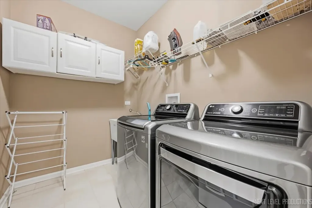 2747 Northmoor Drive Naperville IL 60564
