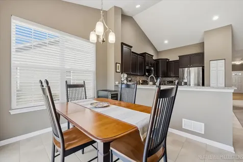 2747 Northmoor Drive Naperville IL 60564