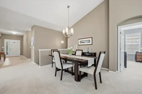 2747 Northmoor Drive Naperville IL 60564