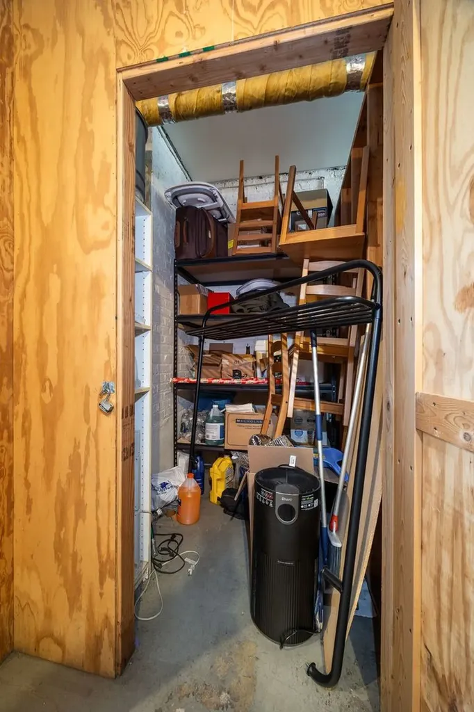 3548 West Belle Plaine Avenue Chicago IL 60618