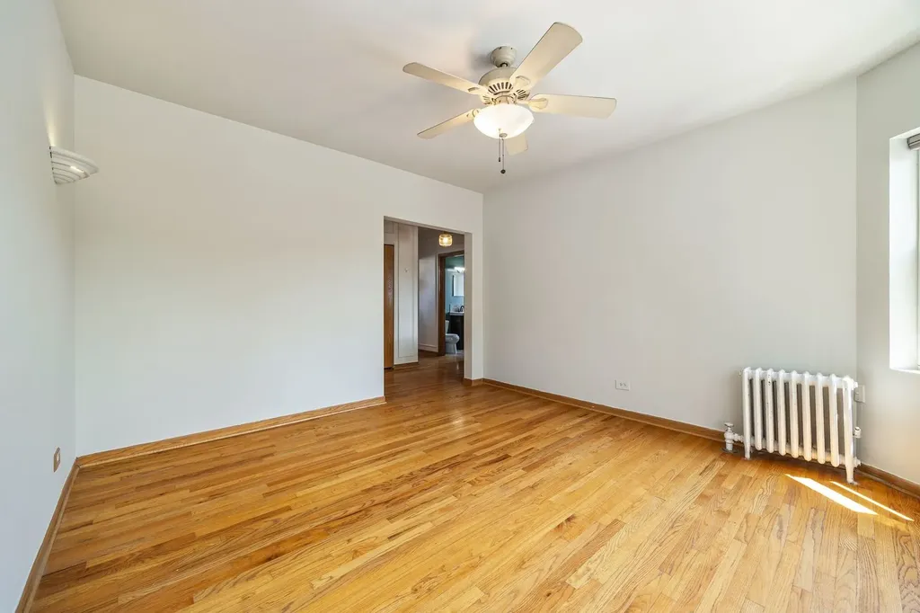 3548 West Belle Plaine Avenue Chicago IL 60618