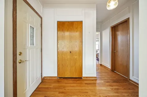 3548 West Belle Plaine Avenue Chicago IL 60618