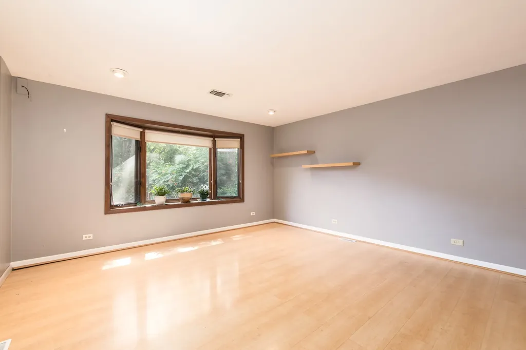 10 Hollycourt Terrace Lake Zurich IL 60047