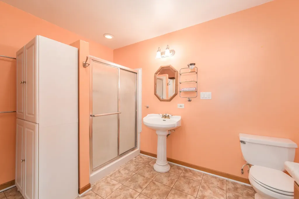 10 Hollycourt Terrace Lake Zurich IL 60047