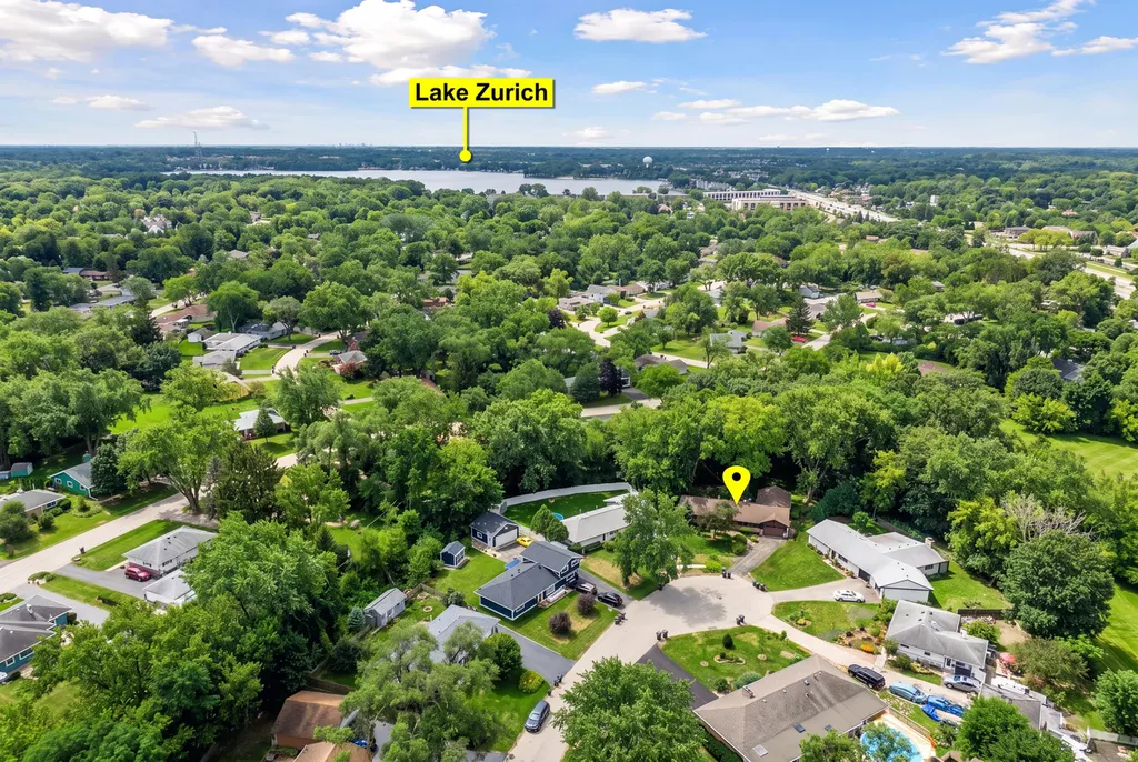 10 Hollycourt Terrace Lake Zurich IL 60047