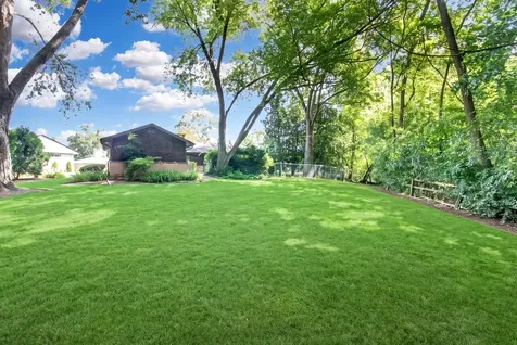 10 Hollycourt Terrace Lake Zurich IL 60047