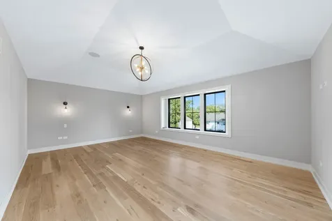 1314 North Eagle Street Naperville IL 60563