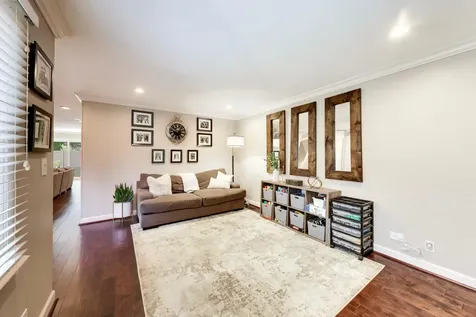 309 Redwing Drive Deerfield IL 60015