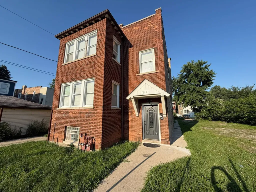 223 North Laporte Avenue Chicago IL 60644