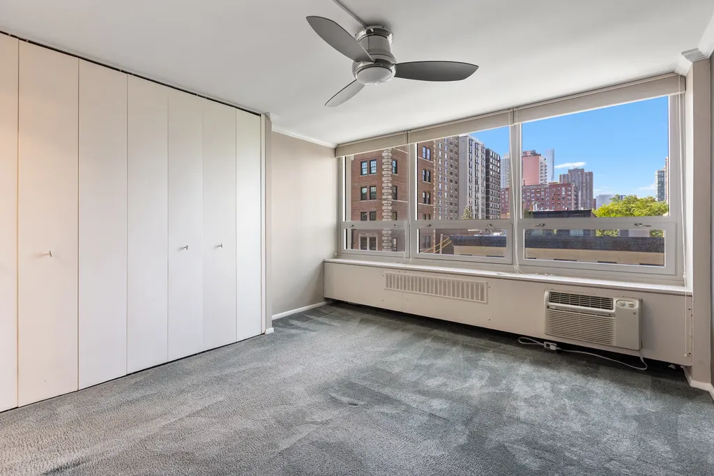 88 West Schiller Street Chicago IL 60610