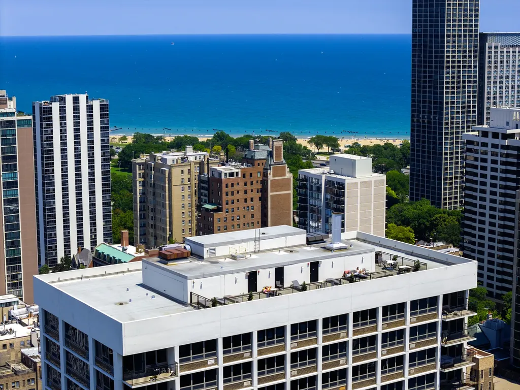 88 West Schiller Street Chicago IL 60610