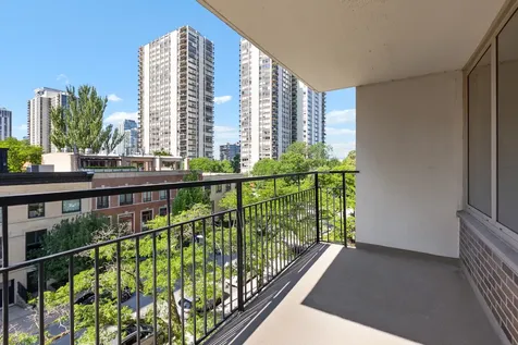 88 West Schiller Street Chicago IL 60610