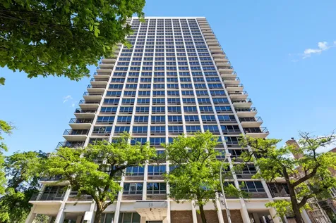 88 West Schiller Street Chicago IL 60610