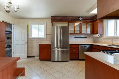 425 South Clarendon Avenue Addison IL 60101