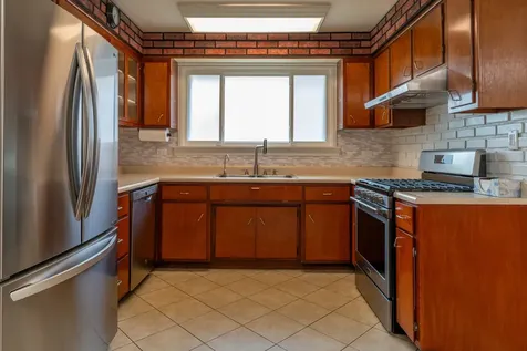 425 South Clarendon Avenue Addison IL 60101