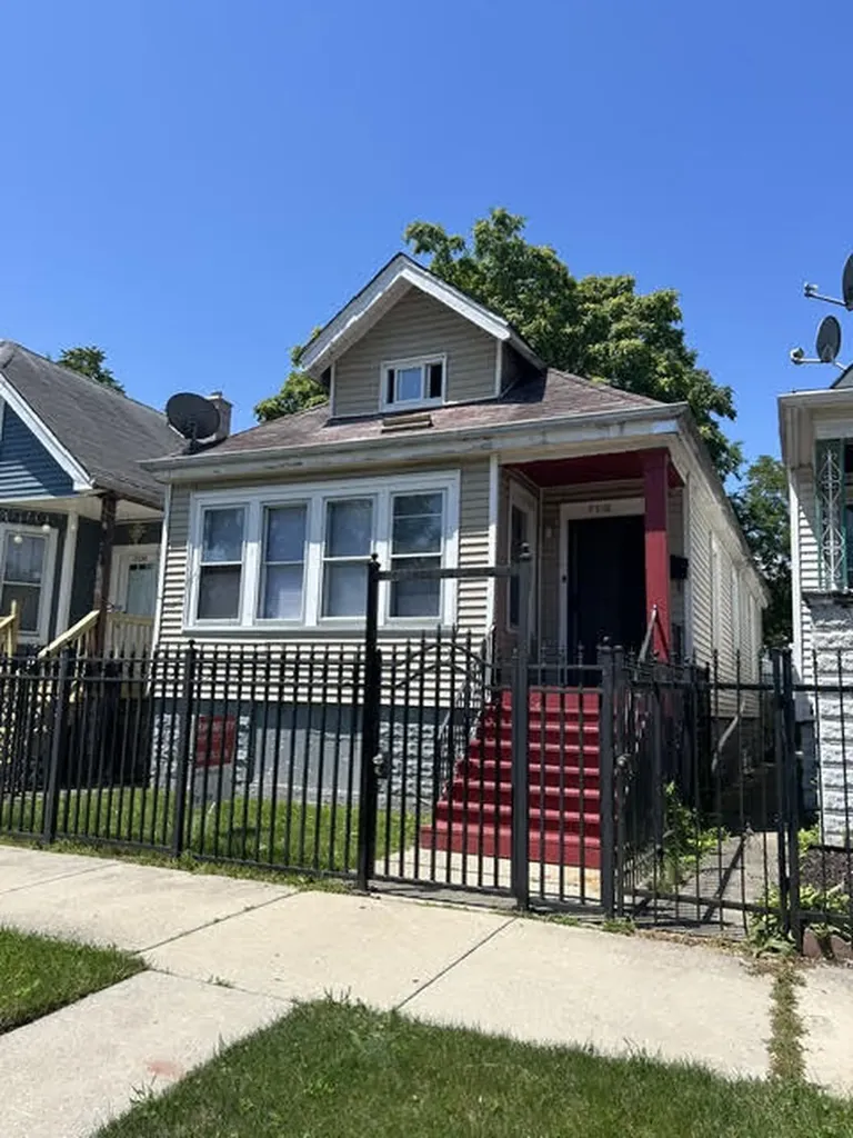 7130 South Hermitage Avenue Chicago IL 60636