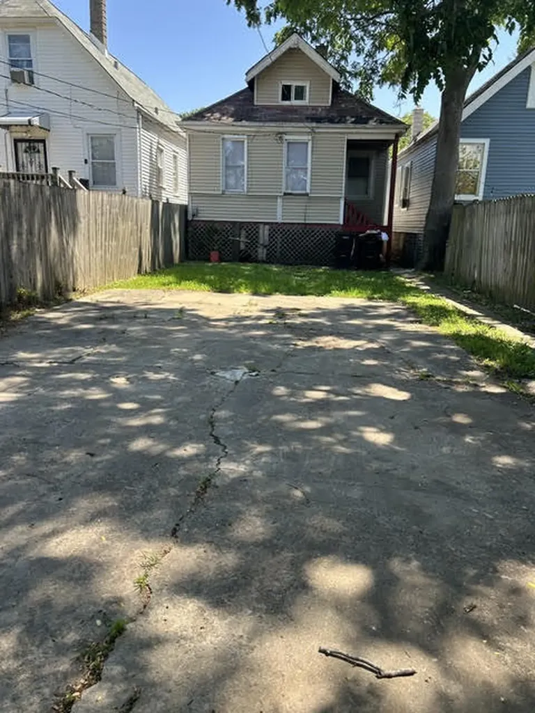 7130 South Hermitage Avenue Chicago IL 60636
