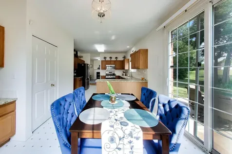 1819 Krowka Drive Des Plaines IL 60018