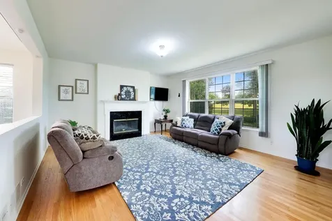 1819 Krowka Drive Des Plaines IL 60018