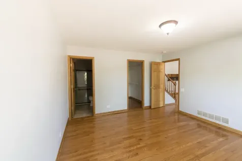 754 Savannah Lane Crystal Lake IL 60014