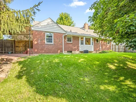110 South Calvin Park Boulevard Rockford IL 61108