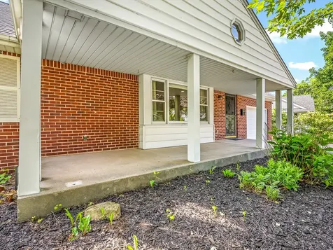 110 South Calvin Park Boulevard Rockford IL 61108
