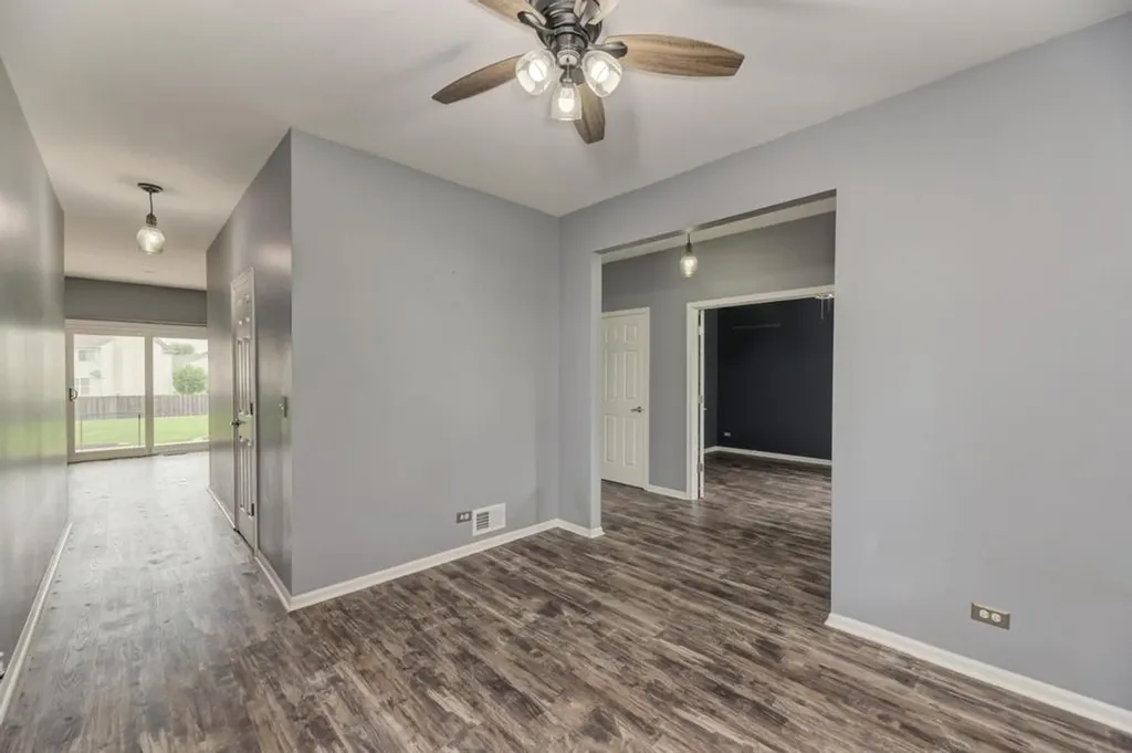 2322 Pagosa Springs Drive Aurora IL 60503