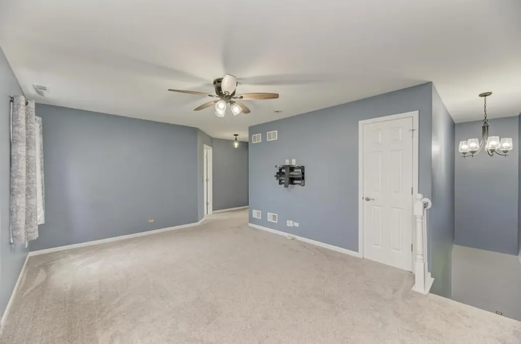 2322 Pagosa Springs Drive Aurora IL 60503