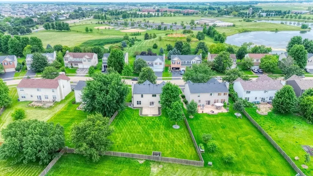 2322 Pagosa Springs Drive Aurora IL 60503