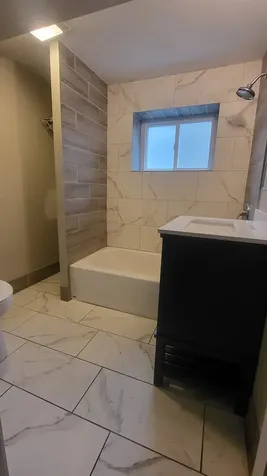 827 West 33rd Place Chicago IL 60608