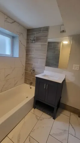 827 West 33rd Place Chicago IL 60608