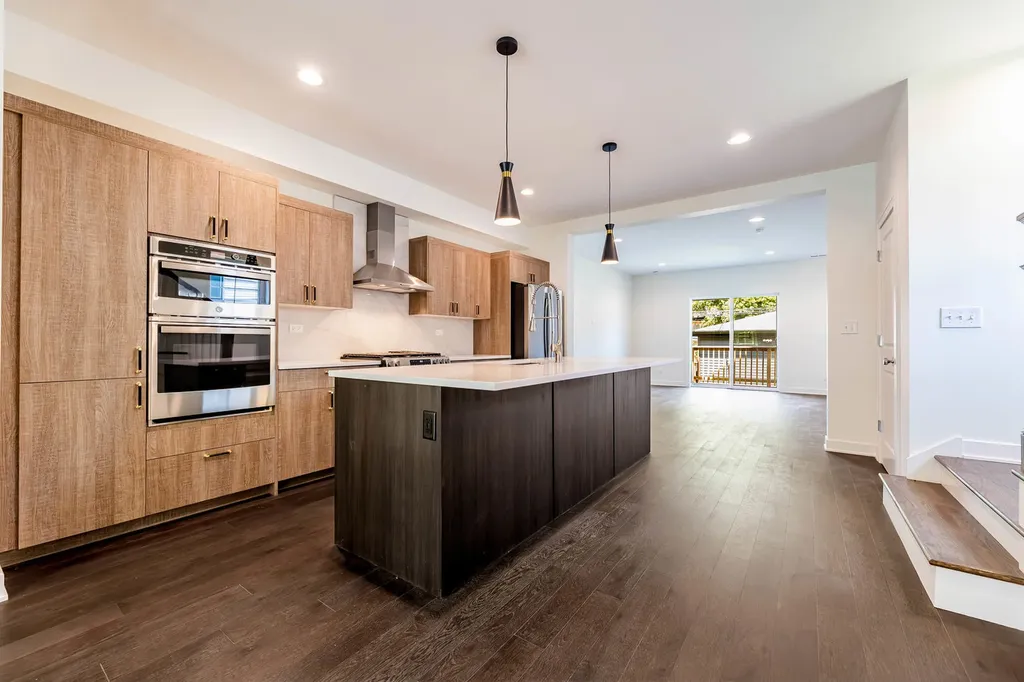 2832 West Wilcox Street Chicago IL 60612