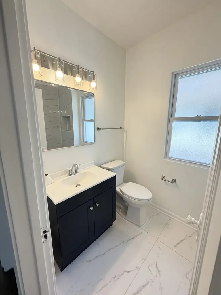 11344 South Parnell Avenue Chicago IL 60628