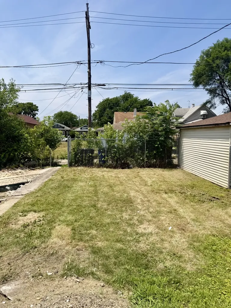 11344 South Parnell Avenue Chicago IL 60628