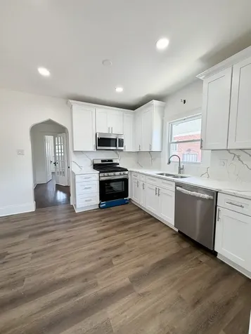 11344 South Parnell Avenue Chicago IL 60628