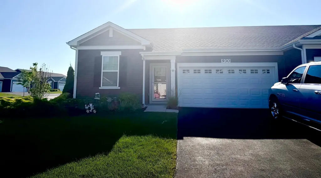 930 Fitzwilliam Way North Aurora IL 60542