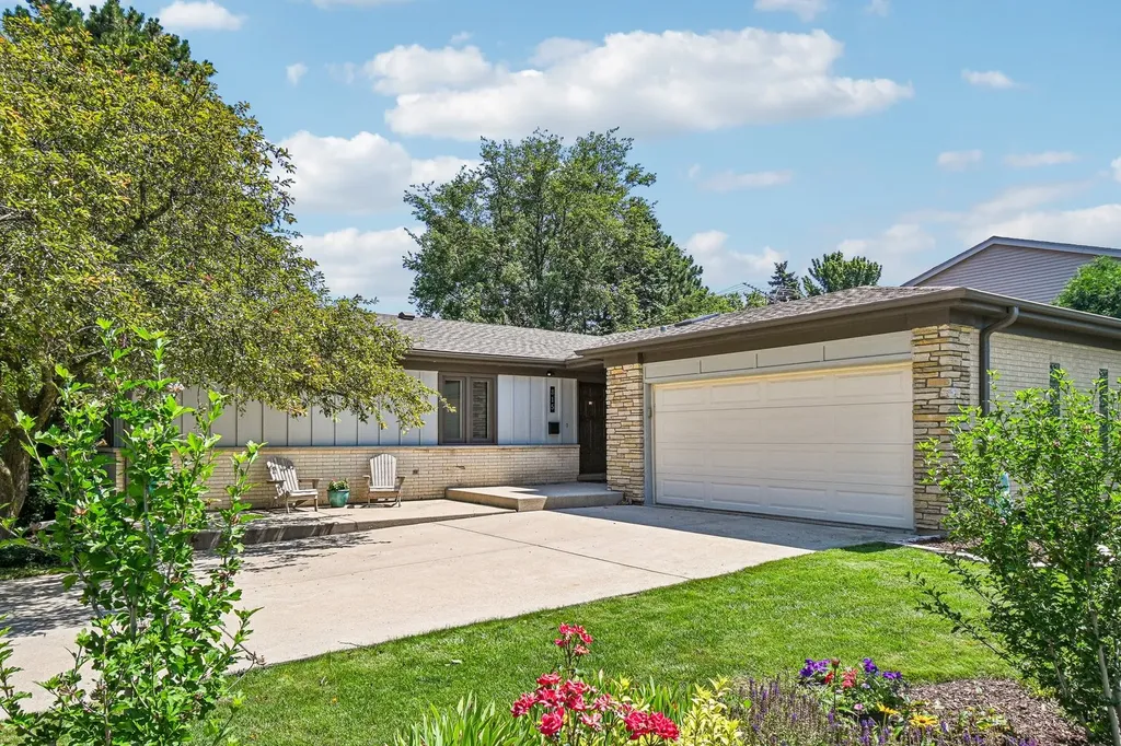 815 South Salem Avenue Arlington Heights IL 60005