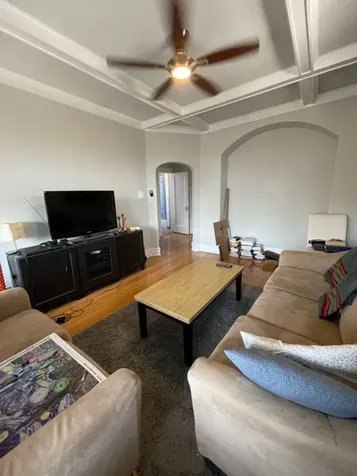 1441 West Berteau Avenue Chicago IL 60613