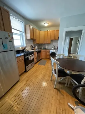 1441 West Berteau Avenue Chicago IL 60613