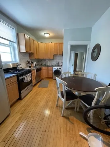 1441 West Berteau Avenue Chicago IL 60613
