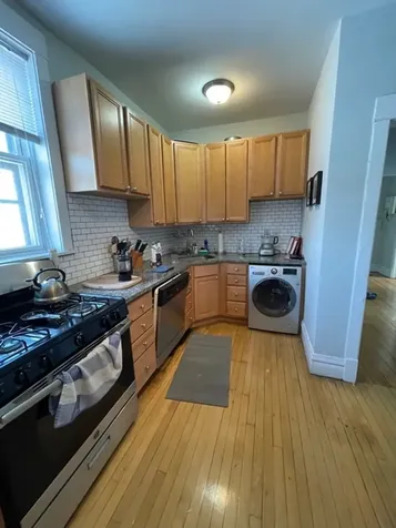 1441 West Berteau Avenue Chicago IL 60613