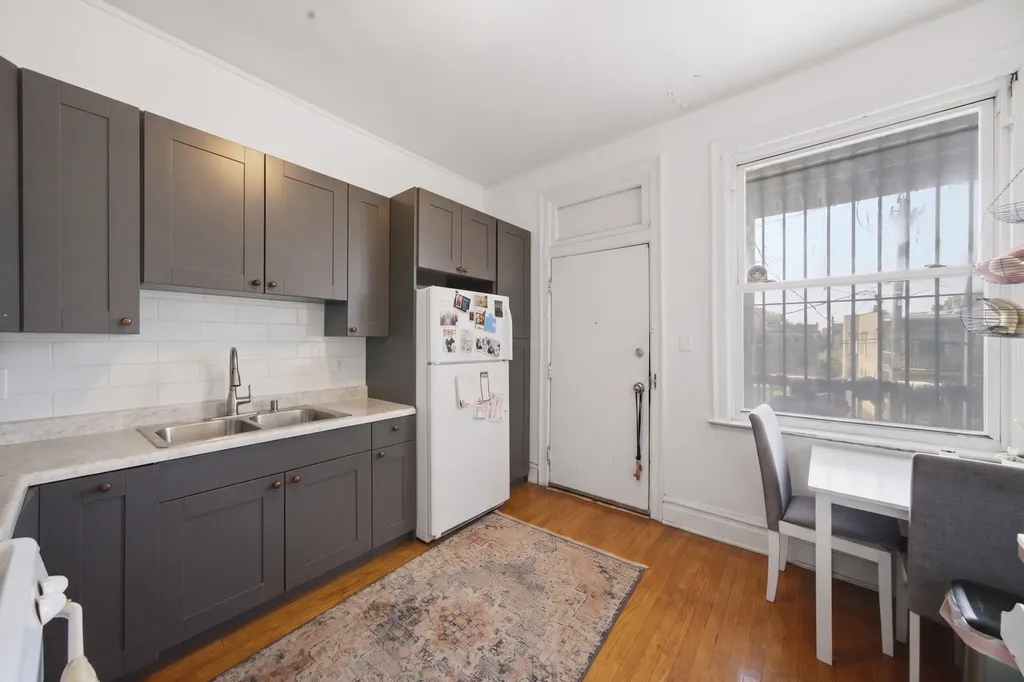 3825 West Adams Street Chicago IL 60624
